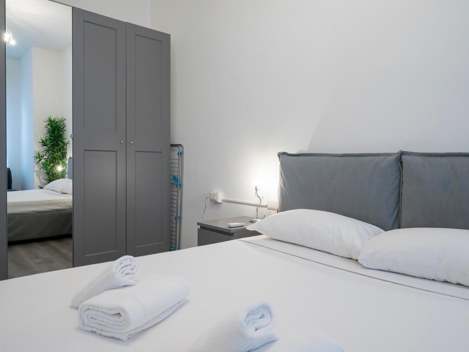 מילאנו I Host Apartment - Melloni 34 מראה חיצוני תמונה